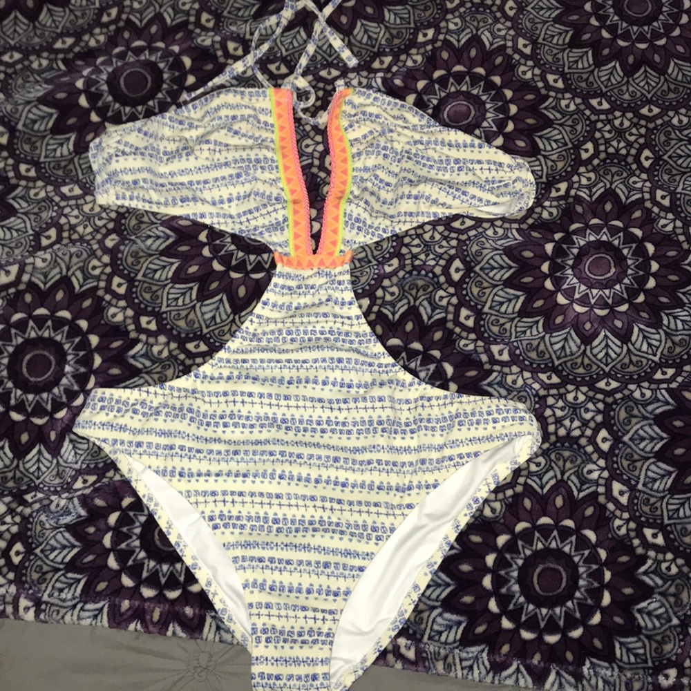 VS Aztec monokini